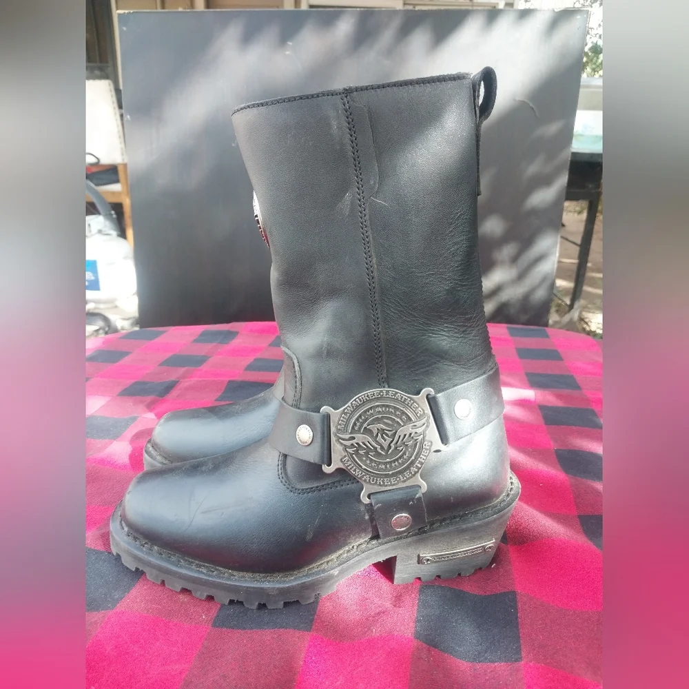 Women's Black Mid-Calf Winter Boots with Embossed Crest